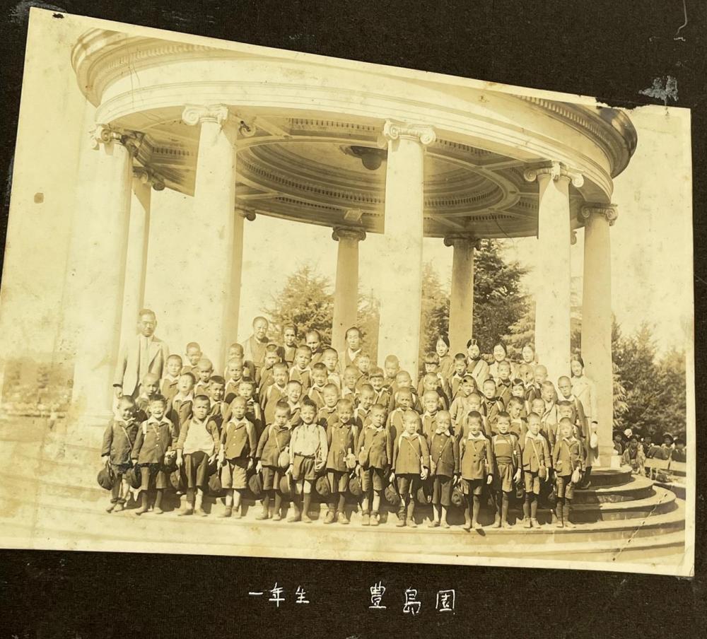 RARE Vintage 1940's Japanese Photo Album w/ 91 Photos (Military School, Swimming, Etc..)